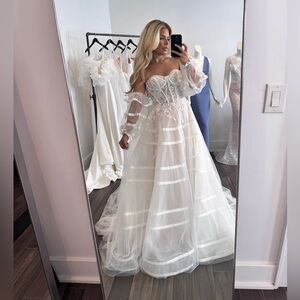 Narianna Removable Puff Sleeve Strapless Corset Ballgown - s. 4